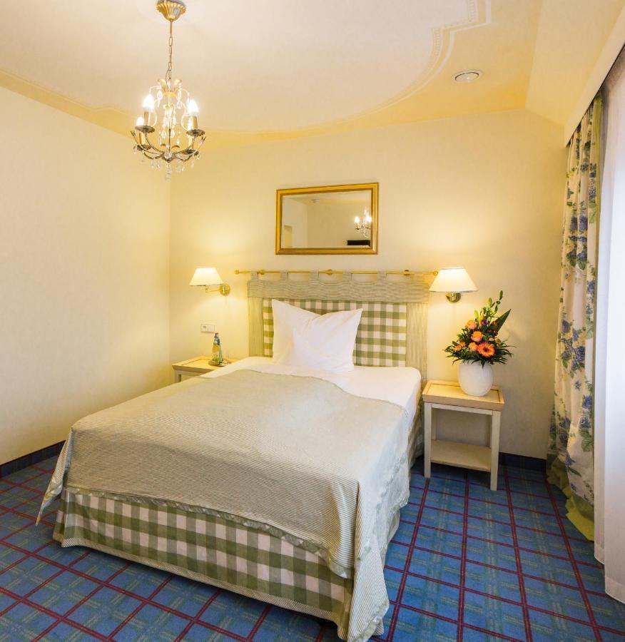Romantik Hotel Rindenmuehle วิลลิงเงน-ชเวนนิงเงน ภายนอก รูปภาพ