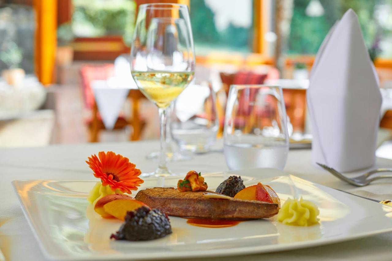 Romantik Hotel Rindenmuehle วิลลิงเงน-ชเวนนิงเงน ภายนอก รูปภาพ