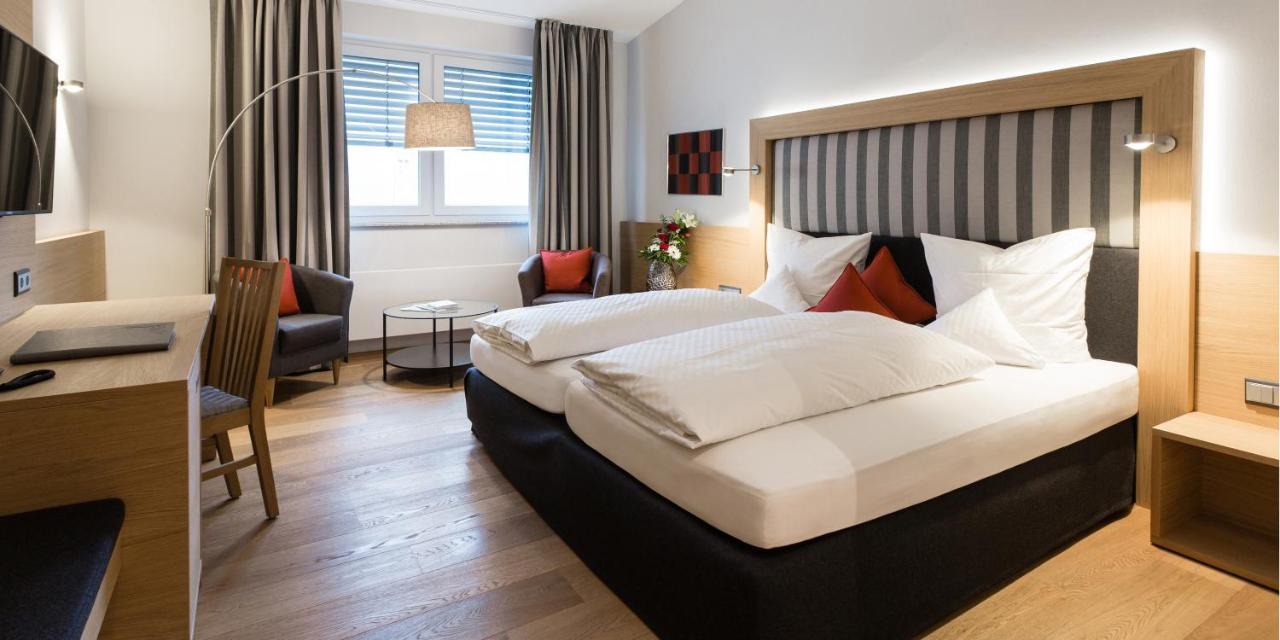 Romantik Hotel Rindenmuehle วิลลิงเงน-ชเวนนิงเงน ภายนอก รูปภาพ